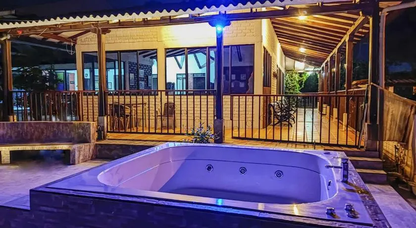 VILLA ALEJANDRA - Hermosa FINCA cerca al centro - Sendero - Jacuzzi - Image 1