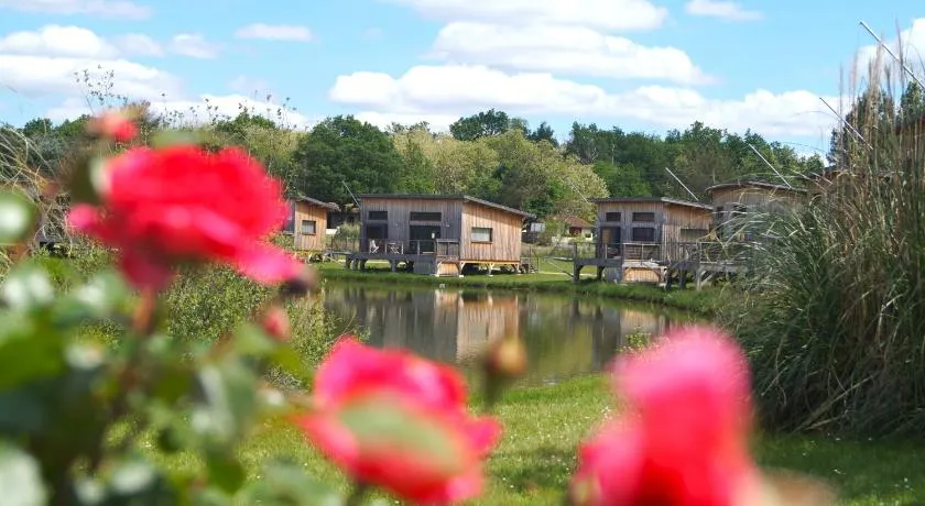 Écolodges du Golf du Sauternais - Image 1