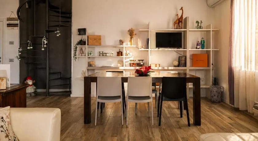 Nest Guesthouse - Image 1