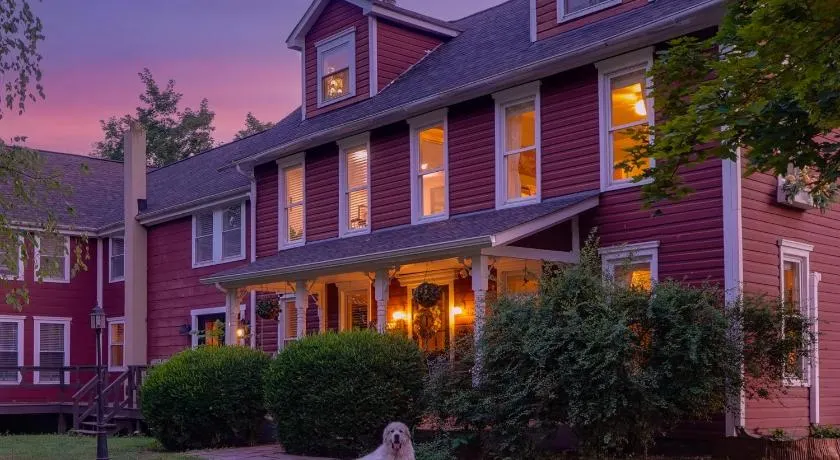 Gettysburg Farmstead Farm-Stays - Image 1