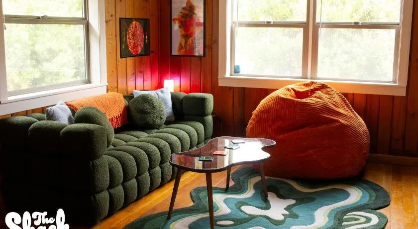 The Shack at Long Beach - A Psychedelic Getaway - Image 1