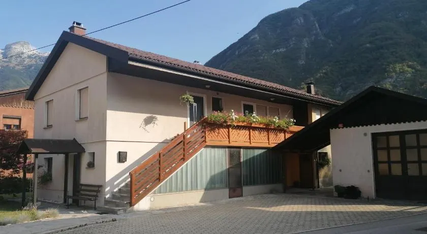 APARTMAJI VALTER - Image 1