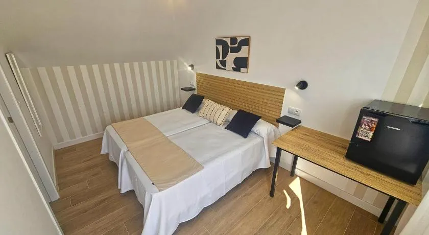 Los ingleses rooms - Image 1