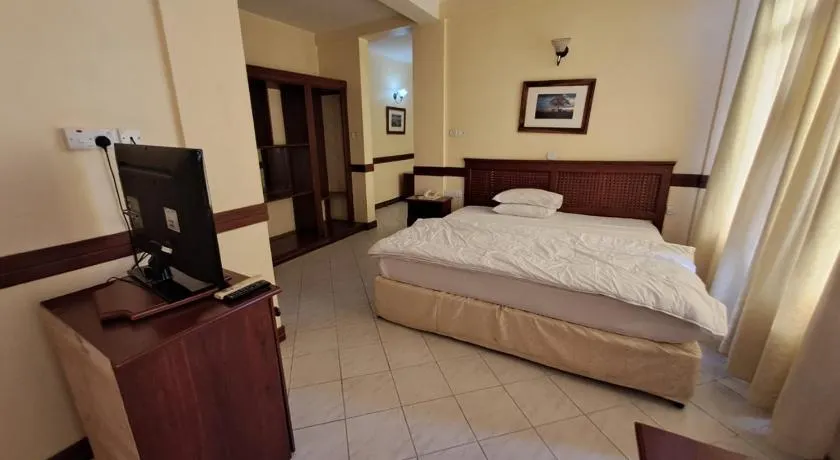 Moshi Leopard Hotel - Image 1