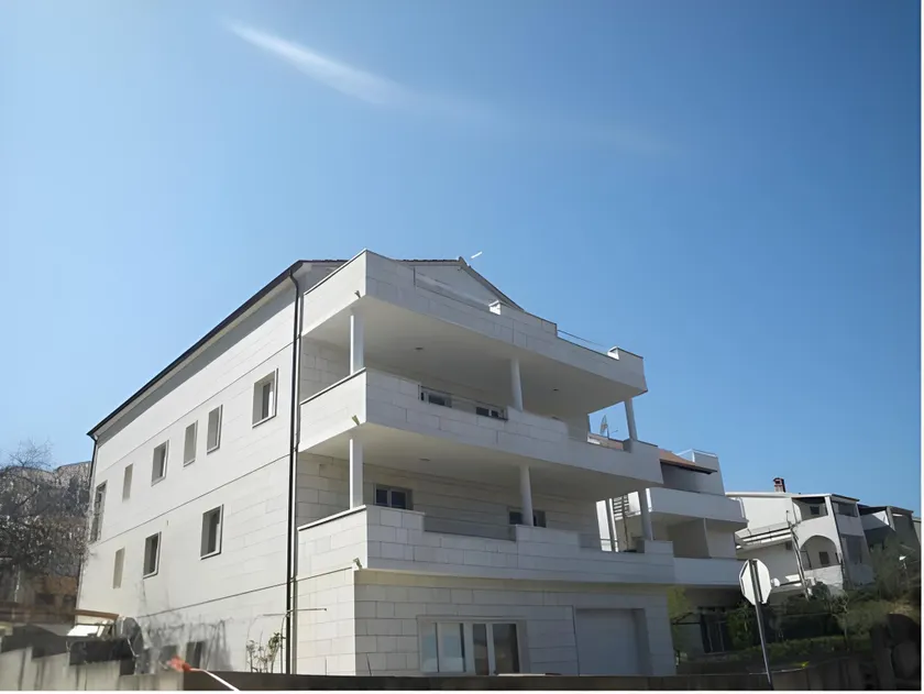 Peter&Zana Apartments - Image 1