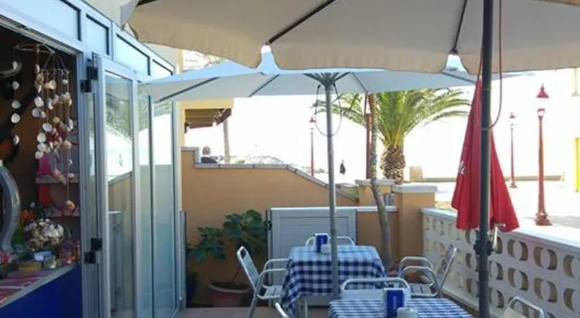 Hostal Cubelles - Image 1