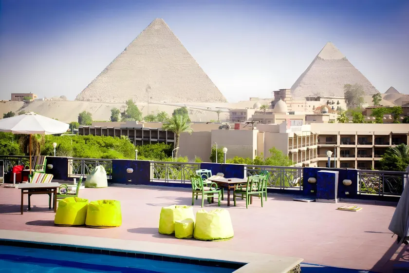 Regency pyramids view hotel - Image 1