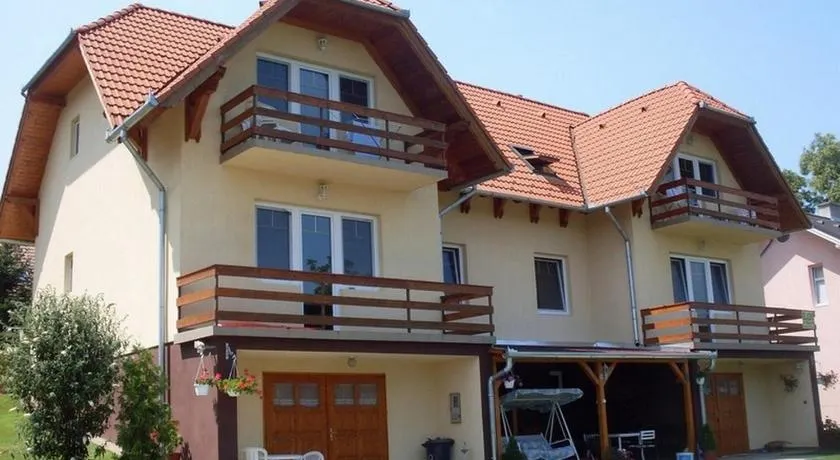 Lala Apartmanok - Image 1