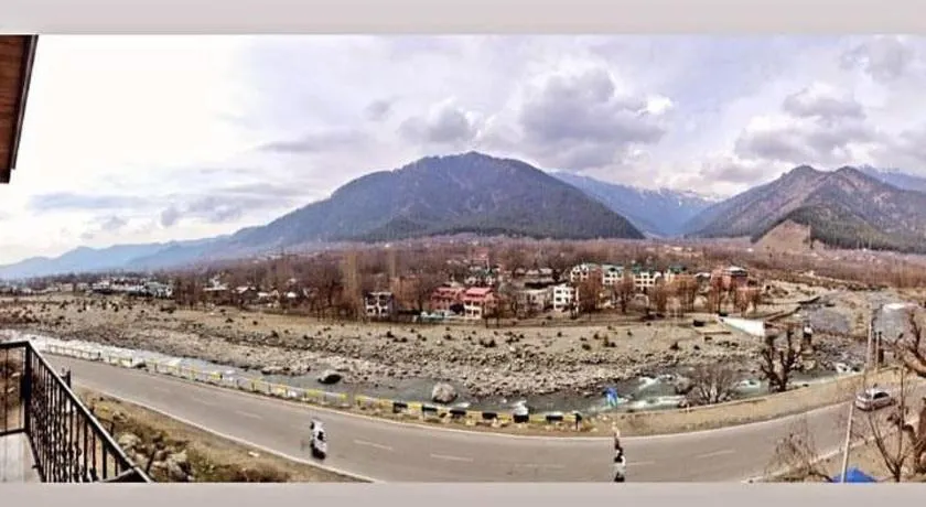 Hotel castle rock - Image 1