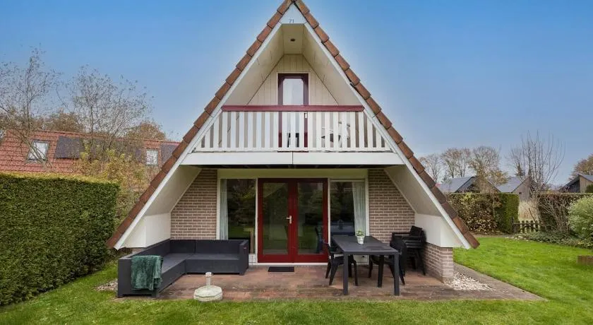 Nachtzwaluw I Huisje met Buiten Zitplek - Image 1