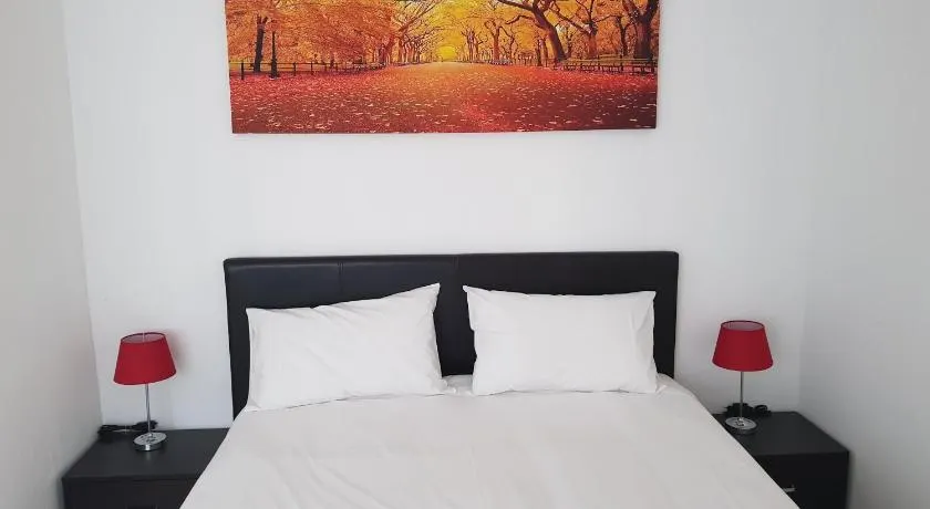 Fama Lodge Rm13 - Image 1