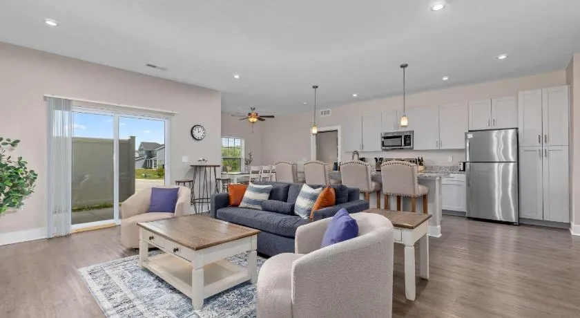 Stylish Stay Minutes from Downtown GR - Image 1