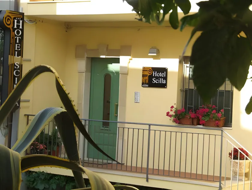 Hotel Scilla - Image 1