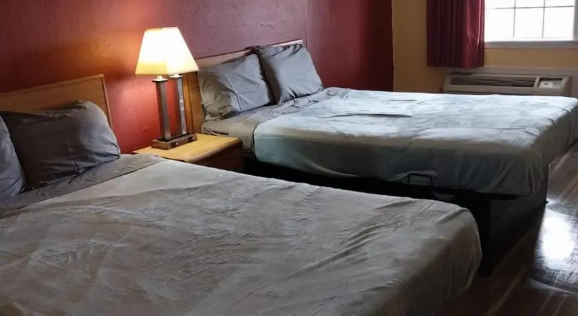 2 Queen Beds Hotel Room 212 - Image 1