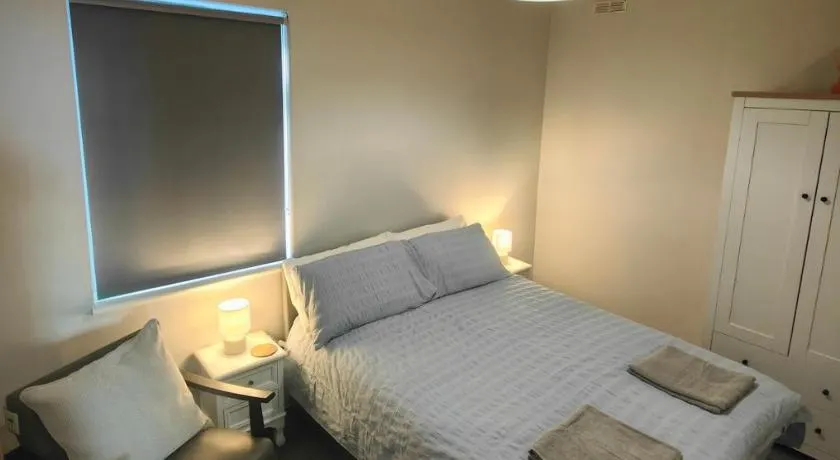 Lovely 1 Bed apartment available - Image 1