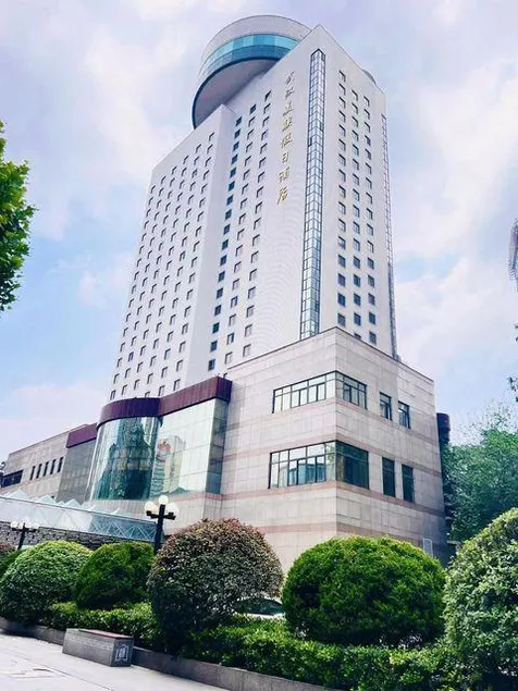 Wuhan Meilian Holiday Hotel - Image 1