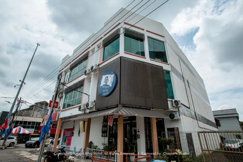 Knight Alley Hotel - Image 1