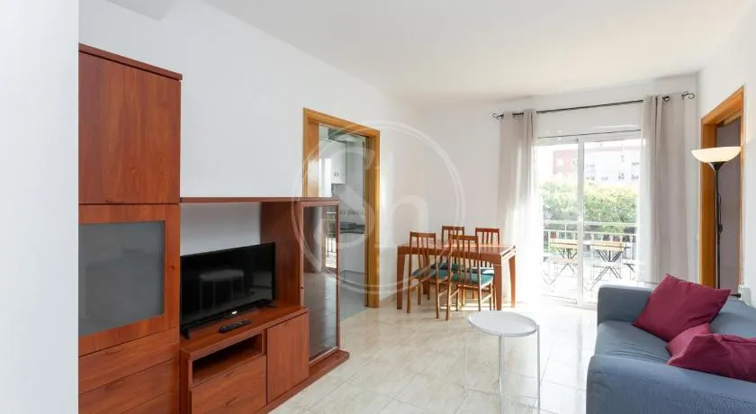 Apartamento para 3 con balcón - Image 1