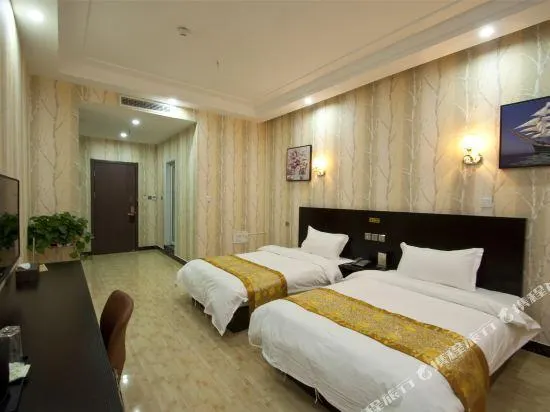 Seven Hotels - Image 1