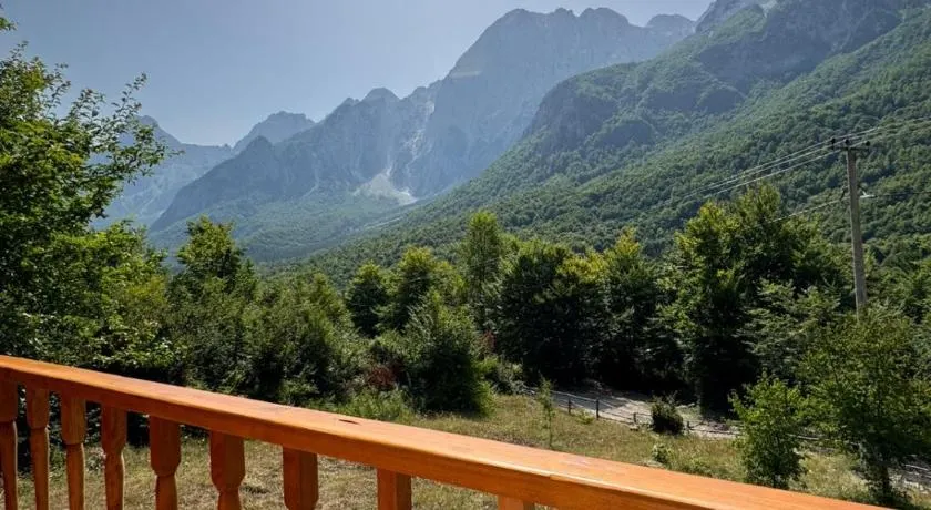 GuestHouse Leka - Image 1