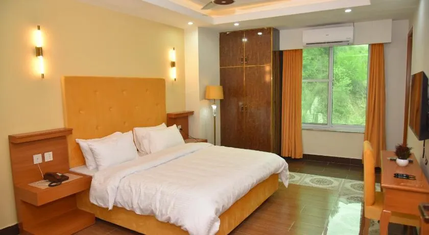 Tourist-Friendly Hotel Near Red Fort River,306 - Image 1