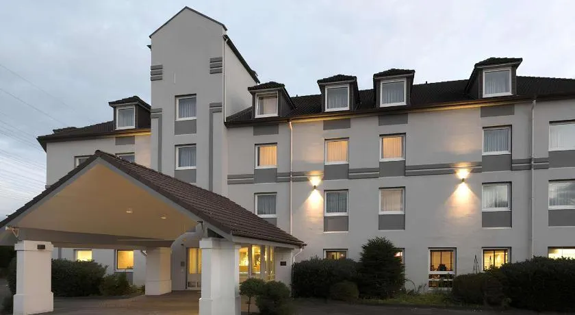 ibis Styles Cologne Airport - Image 1