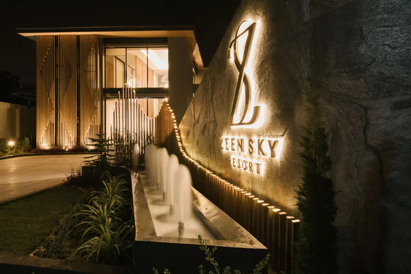Zeen Sky Resort - Image 1