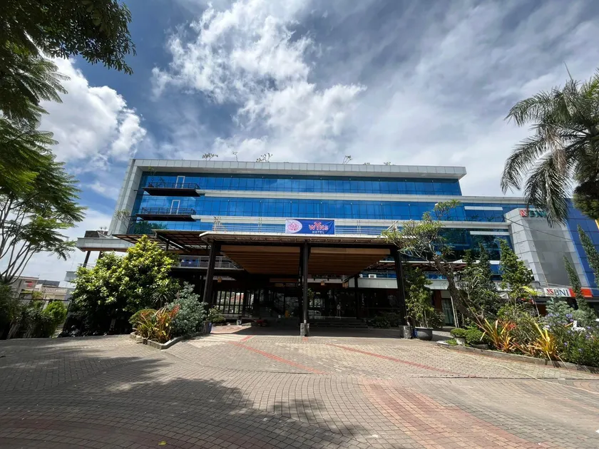 WYNS Hotel Bandung - Image 1