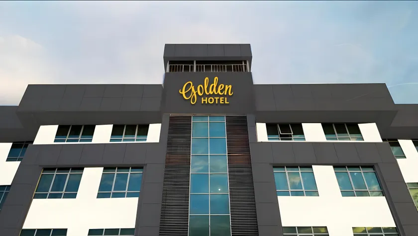 Golden Hotel - Image 1