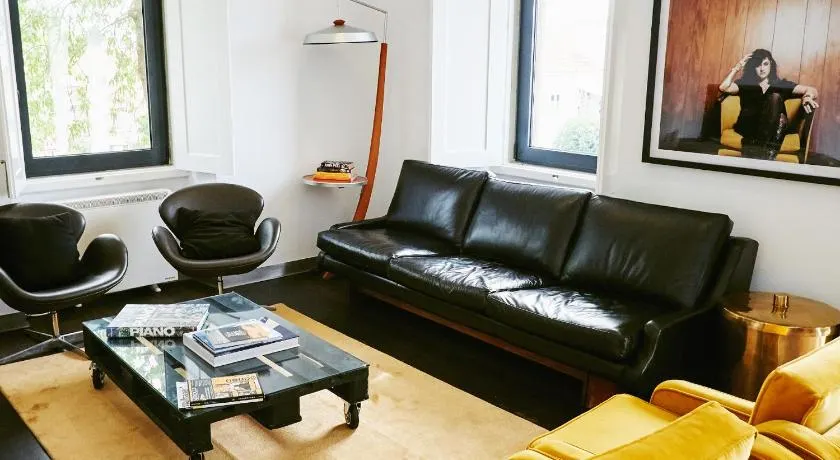 Bonvalot Guest House - Image 1