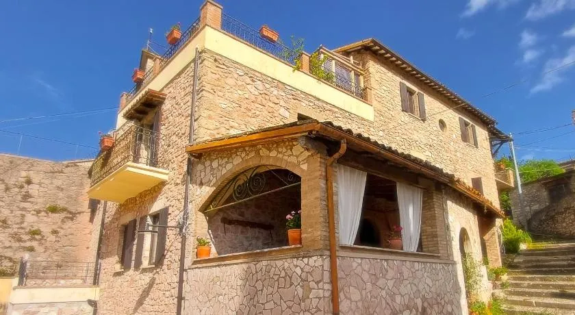 Domus Petrae - Image 1