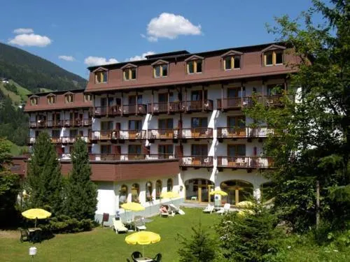 Alpenhotel Weitlanbrunn - Image 1