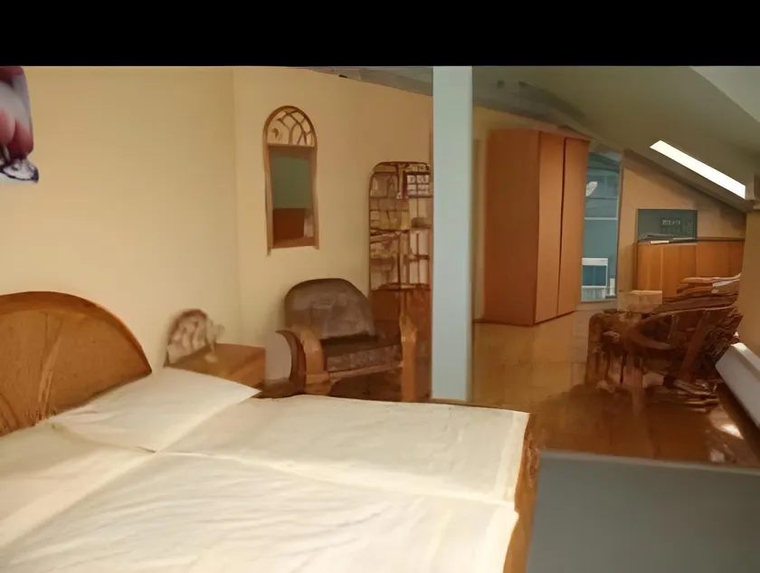 Hotel Monaco - Image 1