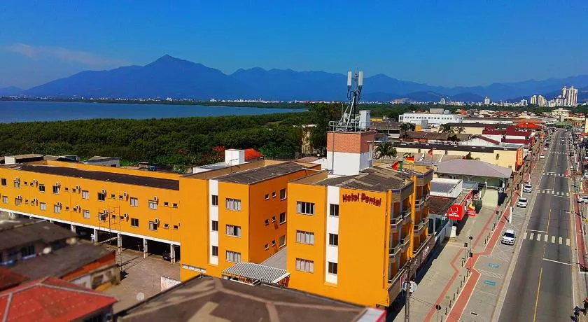 Hotel Pontal - Image 1
