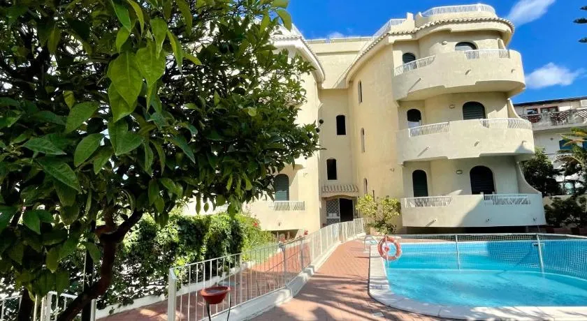 Villa Nettuno Residence - Image 1