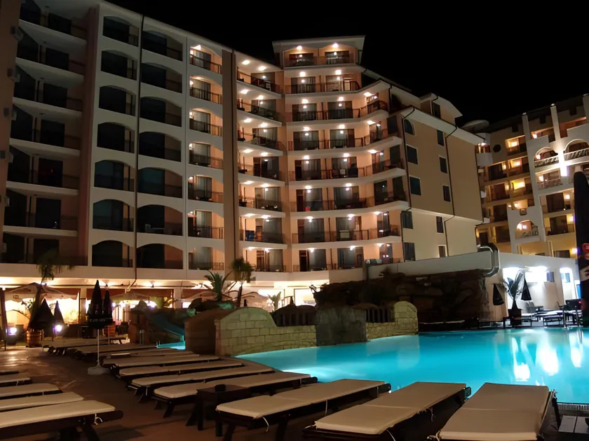 Karolina Hotel - Image 1