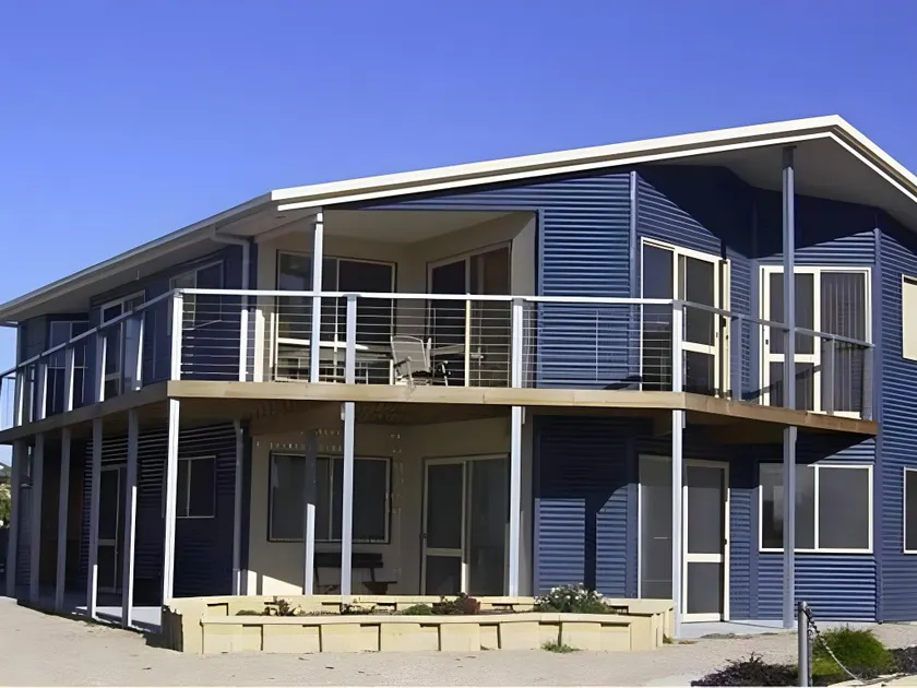 St Helens On The Bay Apartments - Image 1