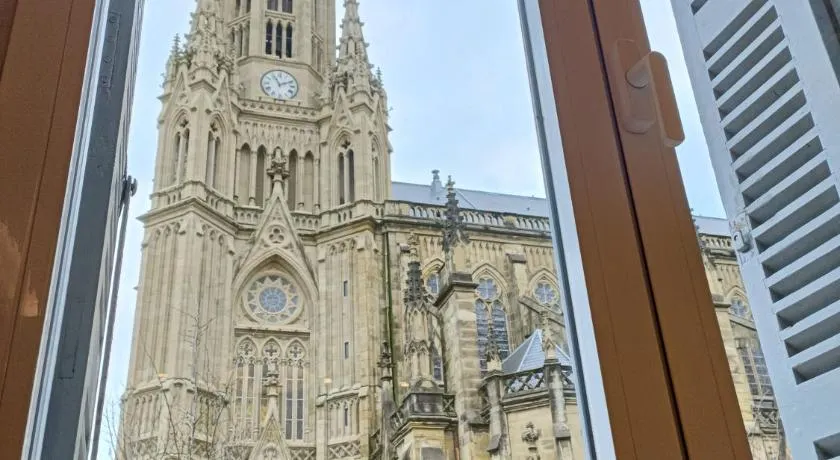 Catedral Buen Pastor - céntrico, cómodo y luminoso apartamento en el Centro - Image 1