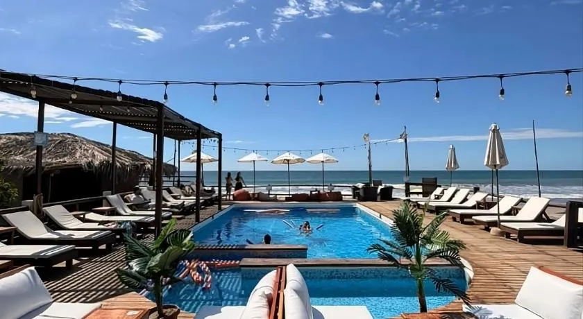 The Point Mancora Beach - Hostel Juvenil de Fiesta - Image 1