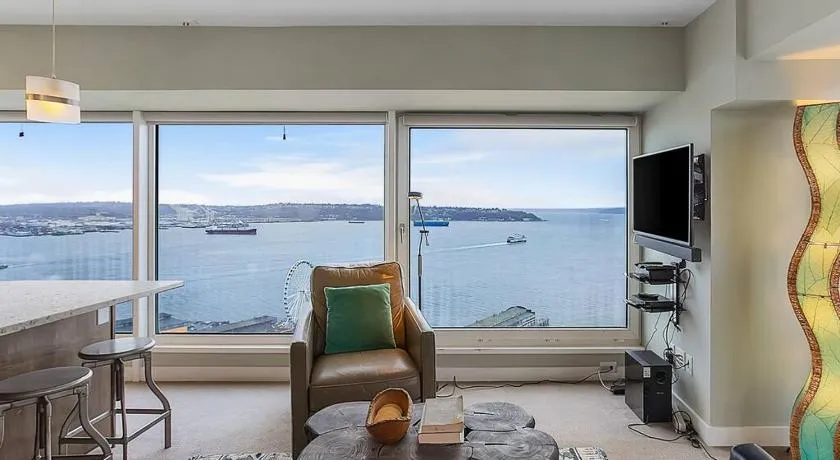 NewMark Tower’s Water Wheel Condo with Sea Views - Image 1