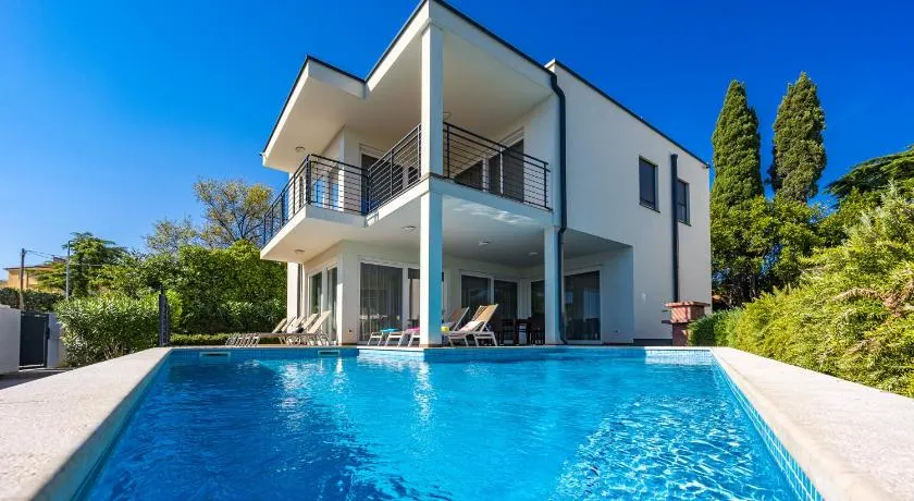 VILA PALISKA - Image 1