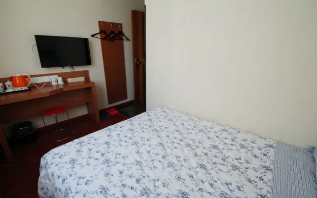 Fu Shi Chain Hotel - Image 1