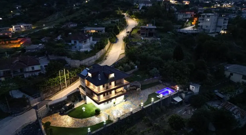 SHENA Guest House - Image 1