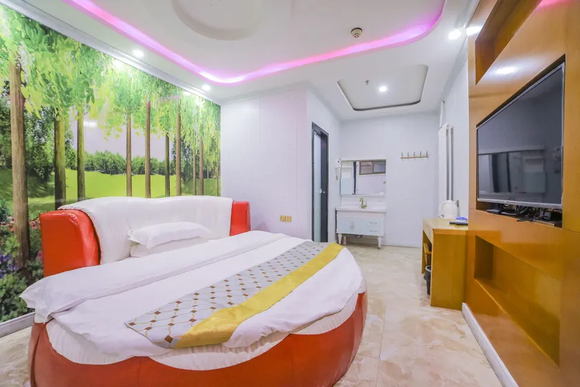 Jianlan Theme Hotel (Lanzhou Central Provincial Maternity and Child Store) - Image 1