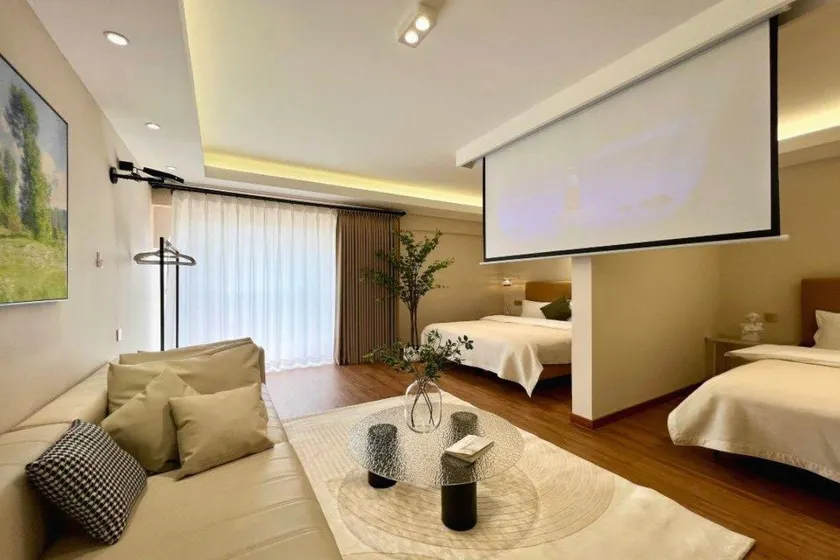 Designer-designed guesthouse (Nanping Pedestrian Street, Jinma Biji Square Branch 1) - Image 1
