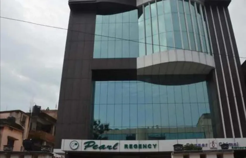 Hotel Pearl Regency - Image 1