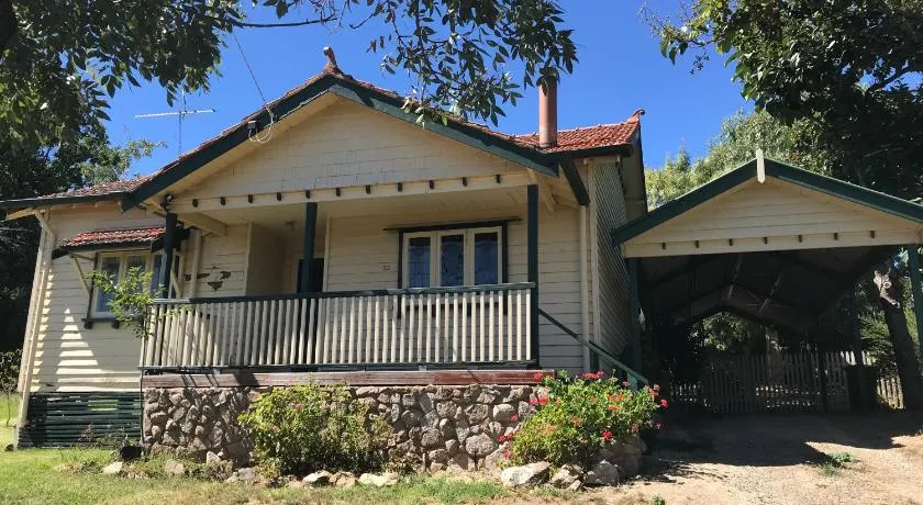 Cherry Blossom Cottage - Beechworth-Getaways - Image 1