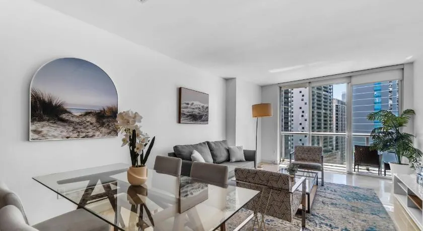 Brickell Nights, Icon Lights 1BR Luxe Stay - Image 1