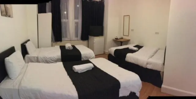 the pine lodge - Image 1
