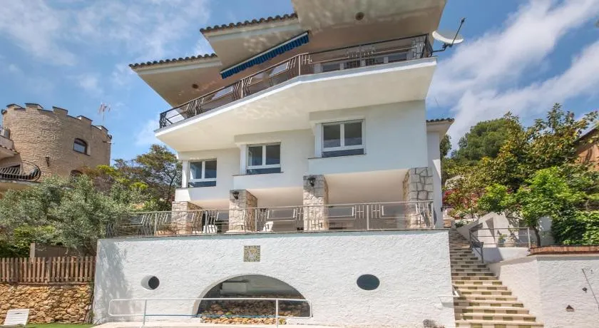 TarracoHomes, Th128 Villa con vistas a la playa la Mora - Image 1